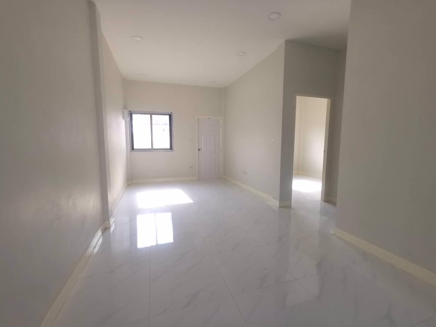 บ้านทาวน์โฮม-ชั้นเดียว-2-ห้องนอน-1-ห้องน้ำ