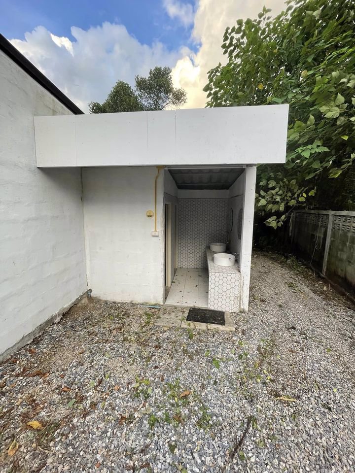 ขายที่ดินพร้อมอาคาร-เป็นร้านอาหาร-ลดราคาเหลือเพียง-199-ล้านบาท