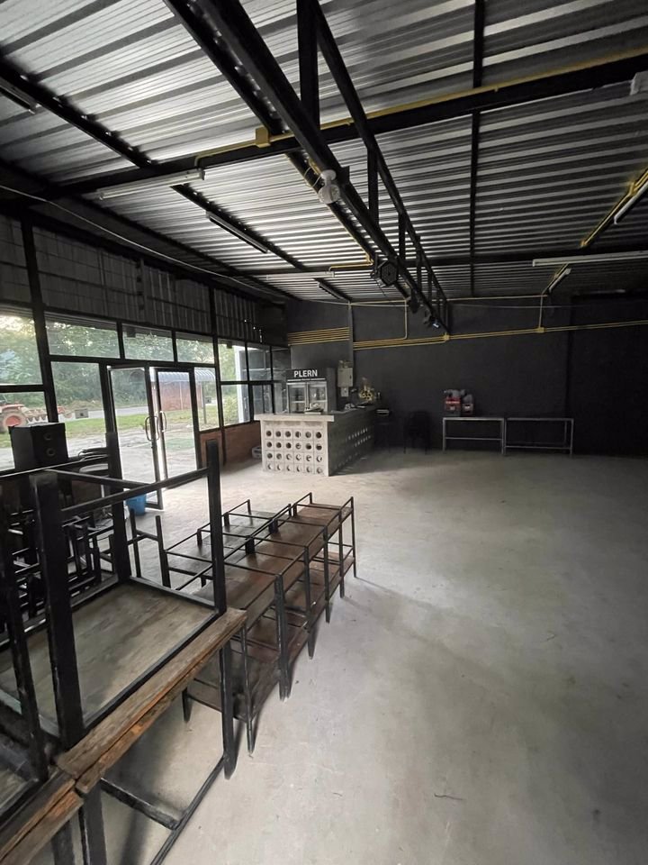 ขายที่ดินพร้อมอาคาร-เป็นร้านอาหาร-ลดราคาเหลือเพียง-199-ล้านบาท