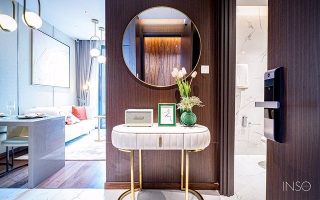 คอนโดหรูใจกลางอโศก-𝐂𝐋𝐎𝐔𝐃-𝐑𝐞𝐬𝐢𝐝𝐞𝐧𝐜𝐞𝐬-𝐒𝐊𝐕𝟐𝟑