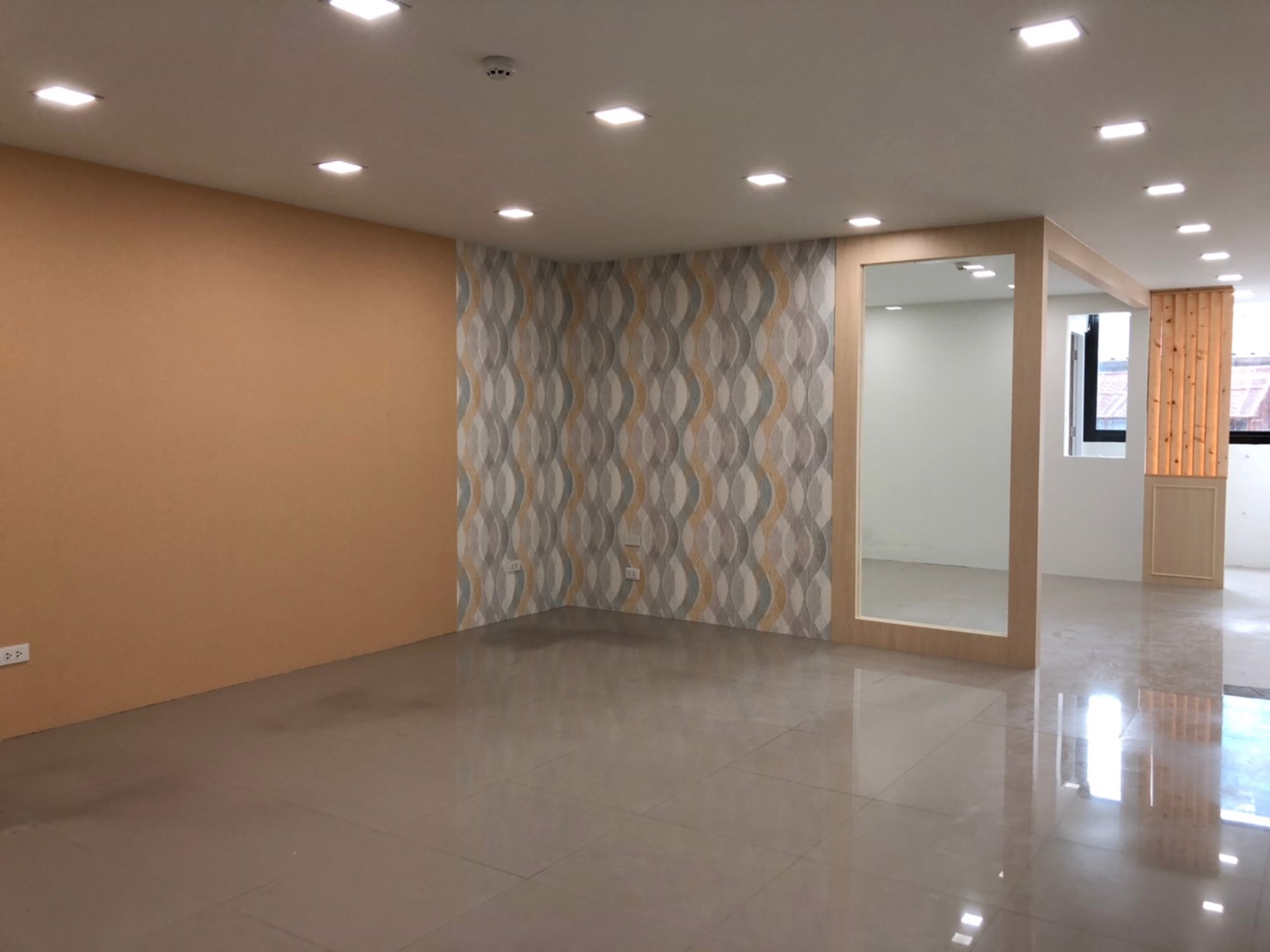 ออฟฟิศให้เช่า-250-300-บ-ตรม-แบ่งพื้นที่-100-400-ตรม-พระราม-3-ใกล้สาทร-จดทะเบียนบริษัทได้