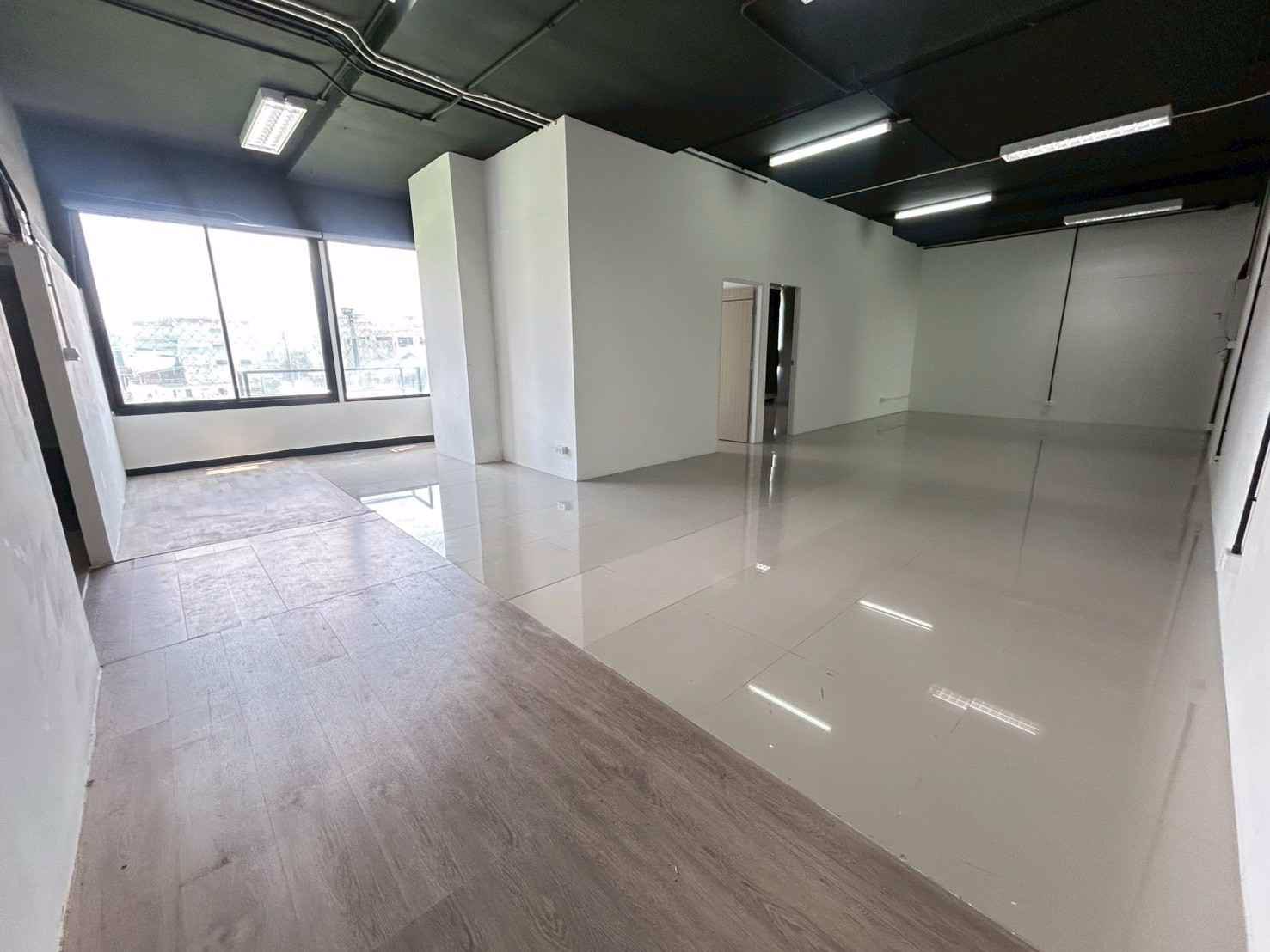 office-for-rent-หลายขนาด-75-300-ตรม-ราคา-280-บาท-ตรม-ย่านสาทร-ถนนทรี-นราธิวาส-ใกล้-brt-โลตัส