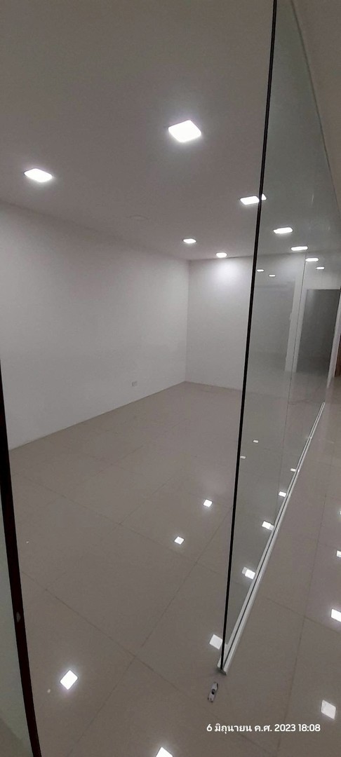 office-for-rent-250-300-บ-ตรม-ขนาด-100-400-ใกล้-brt-ถนนทรี-นราธิวาส-เดินทางสะดวกมาก
