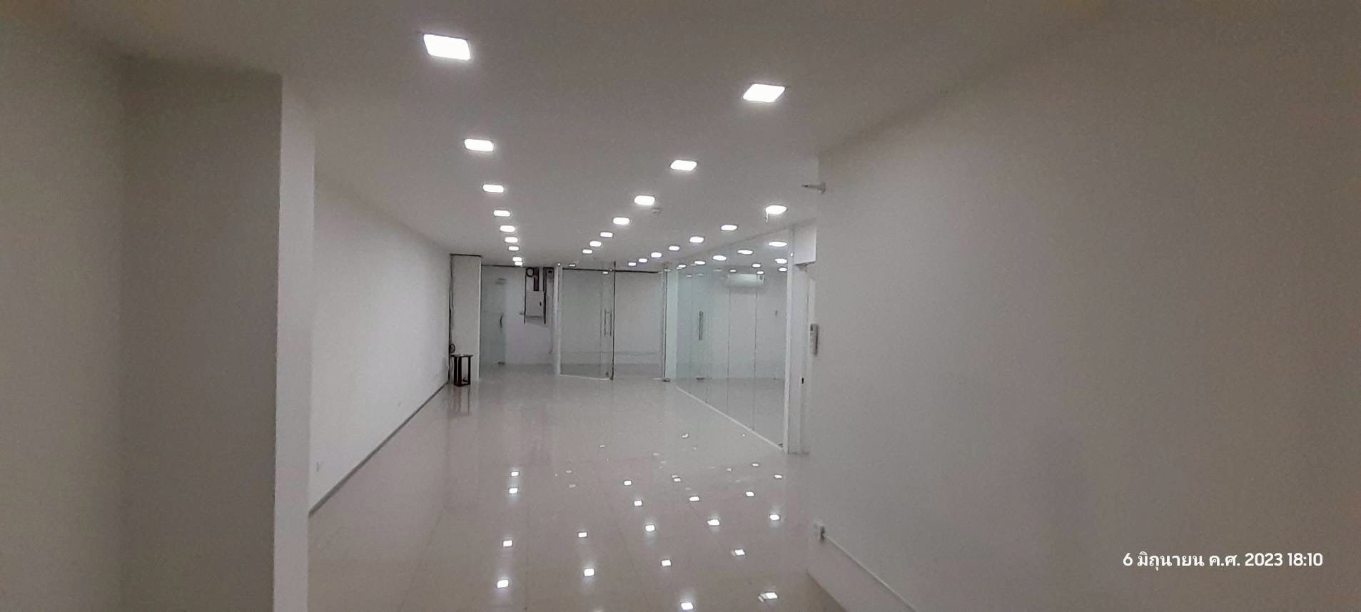office-for-rent-250-300-บ-ตรม-ขนาด-100-400-ใกล้-brt-ถนนทรี-นราธิวาส-เดินทางสะดวกมาก
