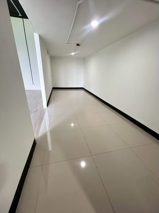 office-for-rent-มีหลายแบบหลายขนาด-100-300-ตรม-เริ่มต้น-250-บาท-ตรม-เดินถึง-lotus-ตรงข้ามเซ็นทรัล