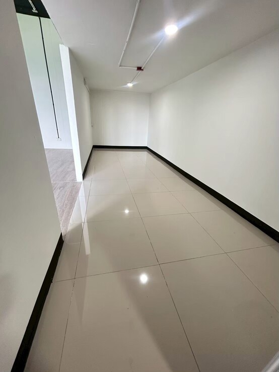 office-for-rent-มีหลายแบบหลายขนาด-100-300-ตรม-เริ่มต้น-250-บาท-ตรม-เดินถึง-lotus-ตรงข้ามเซ็นทรัล