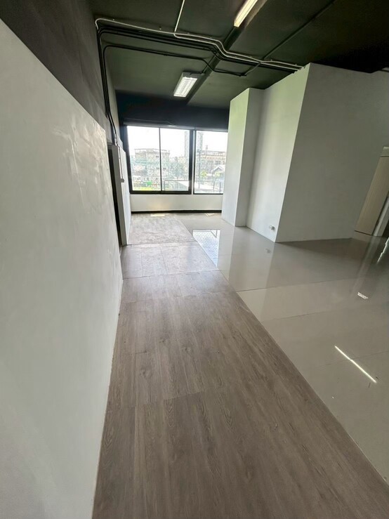 office-for-rent-มีหลายแบบหลายขนาด-100-300-ตรม-เริ่มต้น-250-บาท-ตรม-เดินถึง-lotus-ตรงข้ามเซ็นทรัล