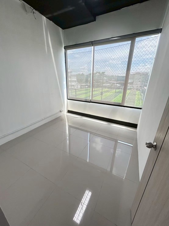 office-for-rent-ขนาด-100-200-ตรม-ราคา-250-บ-ตรม-เดินทางสะดวก-ใกล้ทางด่วน