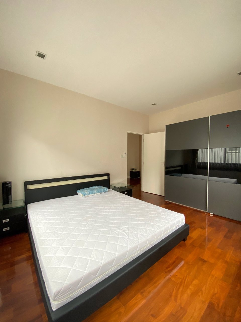 ให้เช่า-บ้านเดี่ยวพร้อมอยู่-หมู่บ้านเดอะแกรนด์บางนา-วงแหวน