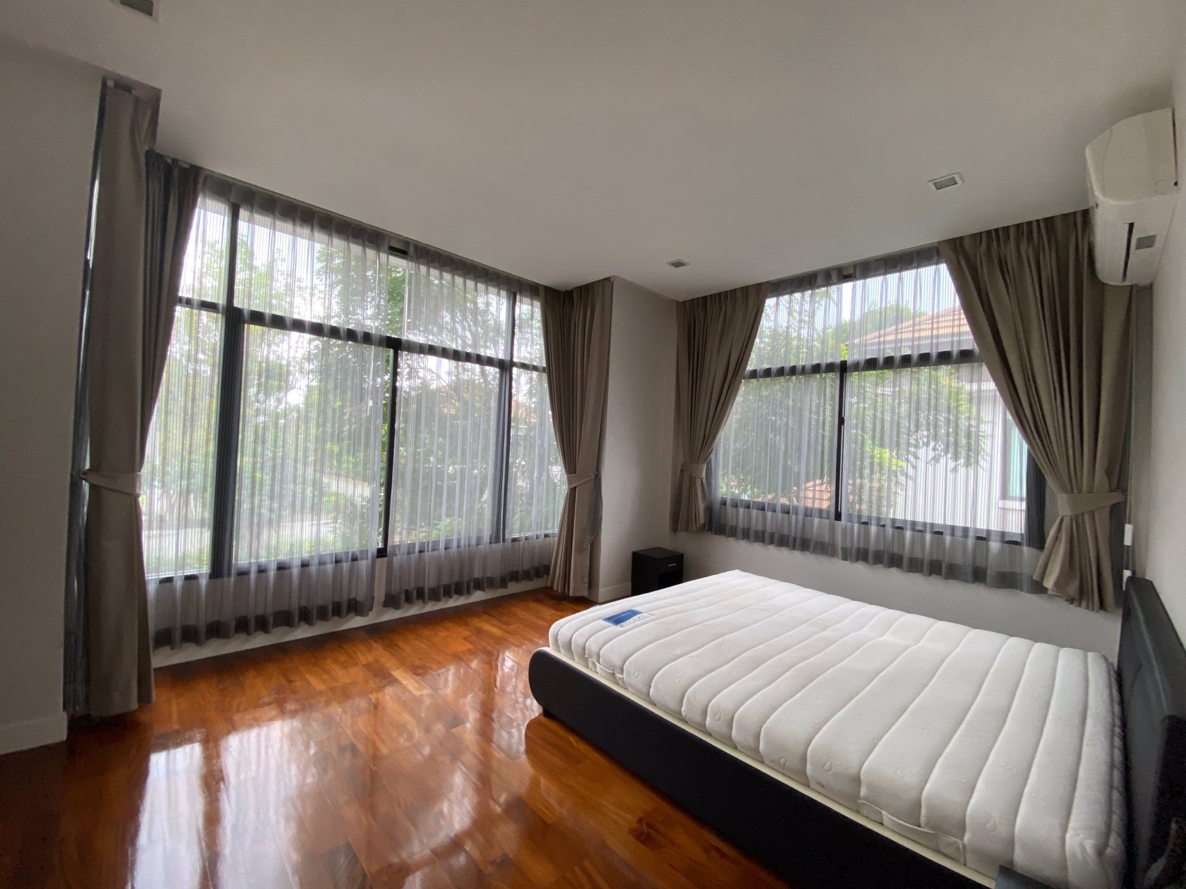 ให้เช่า-บ้านเดี่ยวพร้อมอยู่-หมู่บ้านเดอะแกรนด์บางนา-วงแหวน