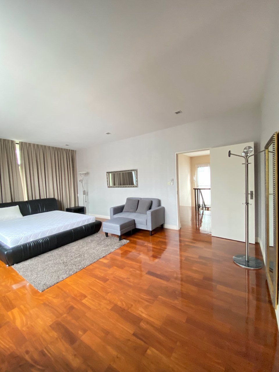 ให้เช่า-บ้านเดี่ยวพร้อมอยู่-หมู่บ้านเดอะแกรนด์บางนา-วงแหวน