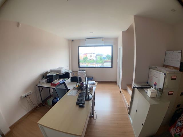 t-714-ให้เช่า-ขาย-ทาวน์โฮม-4-ชั้น-โกลเด้น-บิส-บางนา-กิ่งแก้ว-สภาพดี-ติดถนนเมน-เหมาะสำหรับทำออฟฟิศ