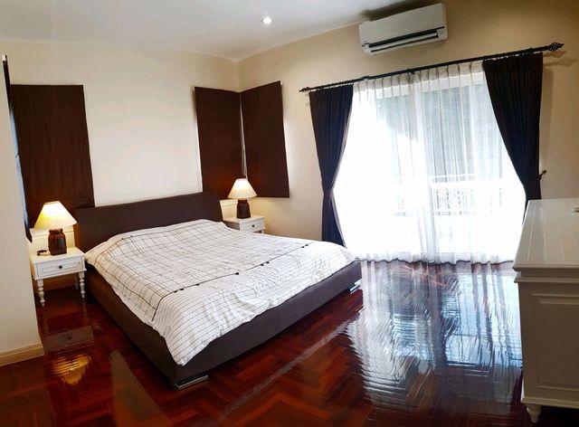 h-498-ให้เช่า-บ้านเดี่ยวหลังมุม-perfect-place-รามคำแหง-164-private-zone-fully-furnished