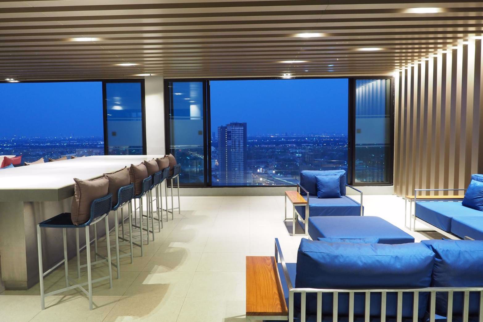 c-159-ให้เช่า-คอนโด-plum-condo-central-station-phase1-ชั้น-32-ติด-central-westgate