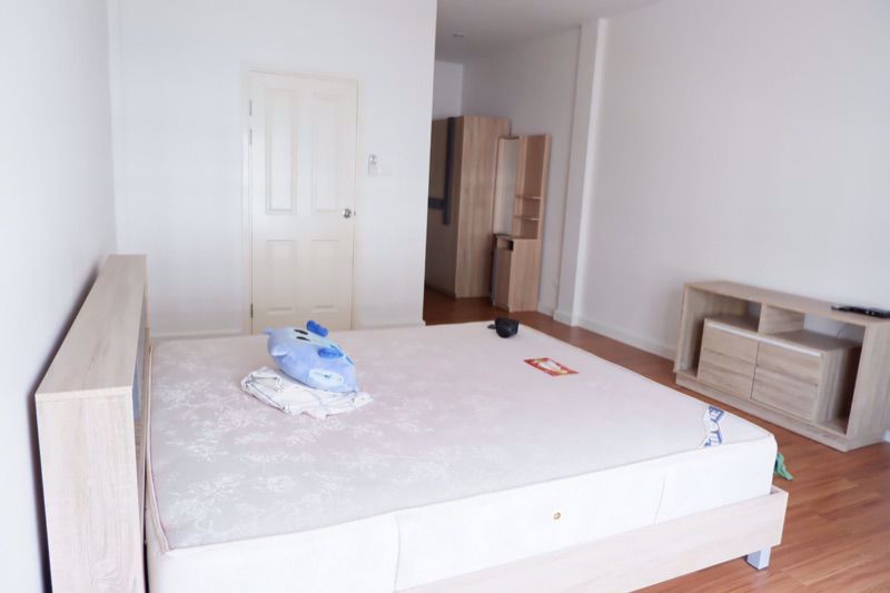 t-730-ขาย-ให้เช่า-ทาวน์โฮม-3-ชั้น-นลิน-อเวนิว-3-รามคำแหง-บ้านสวยสภาพดี-มีเฟอร์นิเจอร์-ราคา-14500-บา