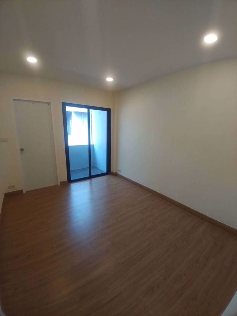 t-738-ให้เช่า-โฮมออฟฟิศ-renovateใหม่-ย่านพระราม9-หลังใหญ่-ทำเลดี-ราคาเพียง-55000-บาท