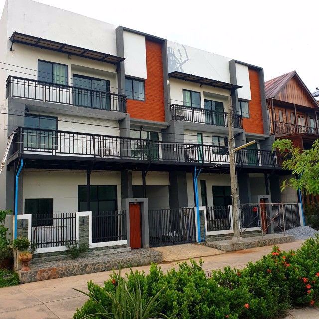 ขาย-ให้เช่า-ทาวน์โฮม-3-ชั้น-หลังมุม-มเมืองทองการ์เด้น-ริว่า-วิลล่า-ซอยพัฒนาการ-69-สภาพดี