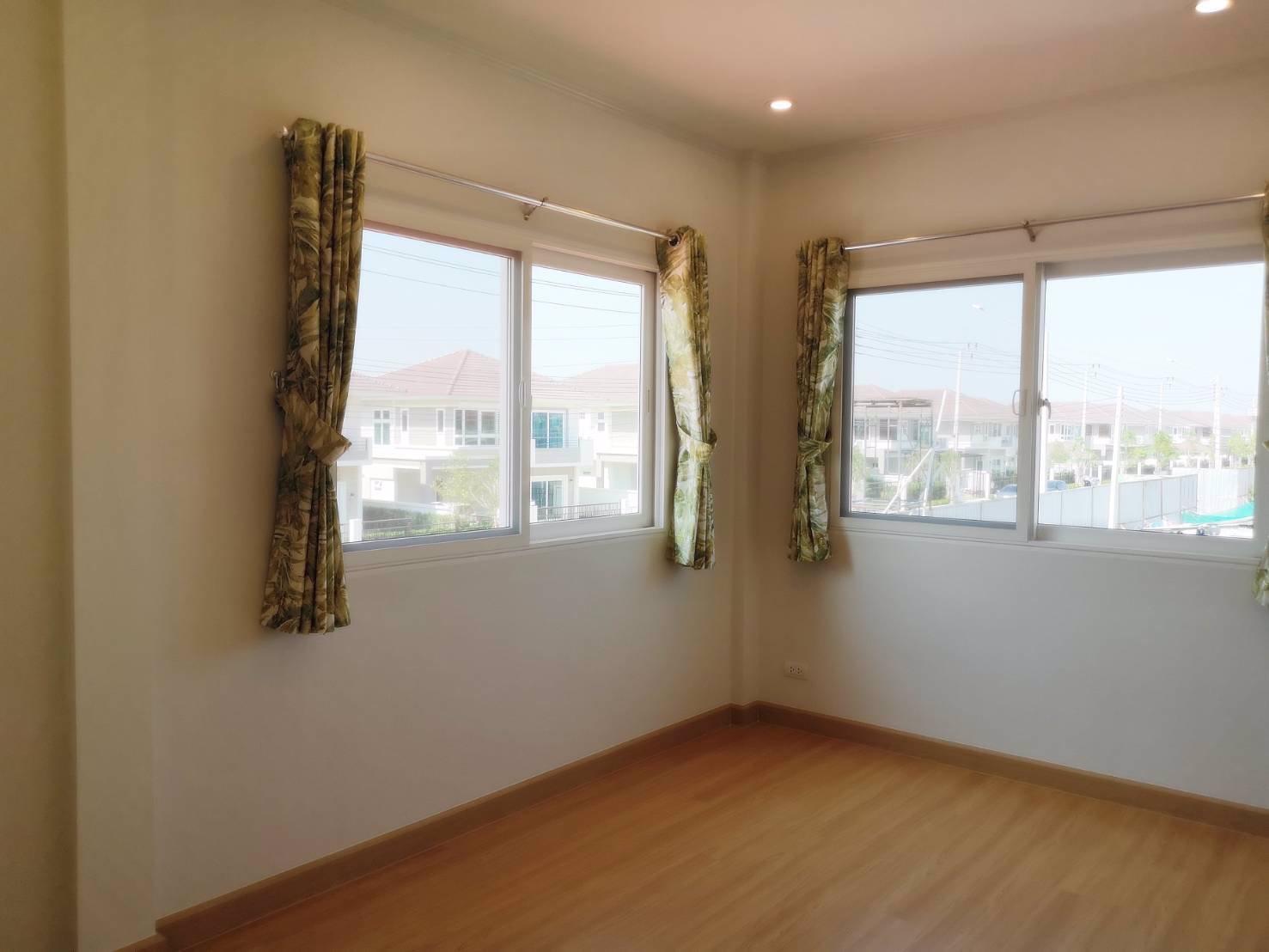 ให้เช่า-บ้านเดี่ยวหลังมุม-ศุภาลัย-ไพรด์-ประชาอุทิศ-บ้านสวยสภาพดี-ราคา-25000-บาท