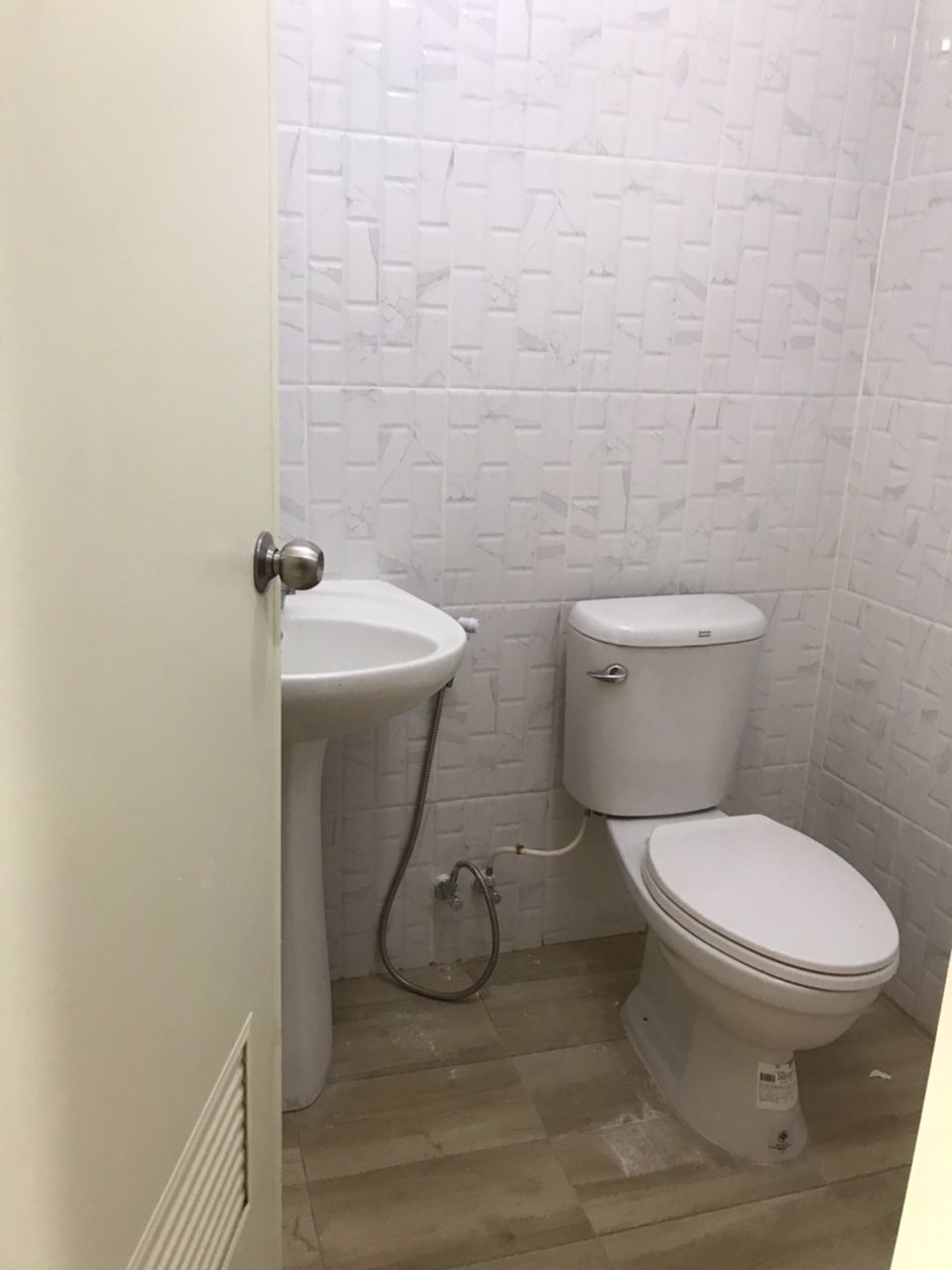 ให้เช่า-โฮมออฟฟิศ-3-ชั้น-ใกล้-bts-อุดมสุข-ซสุขุมวิท-66-1-สภาพดี-มีเฟอร์นิเจอร์-ราคาเพียง-200