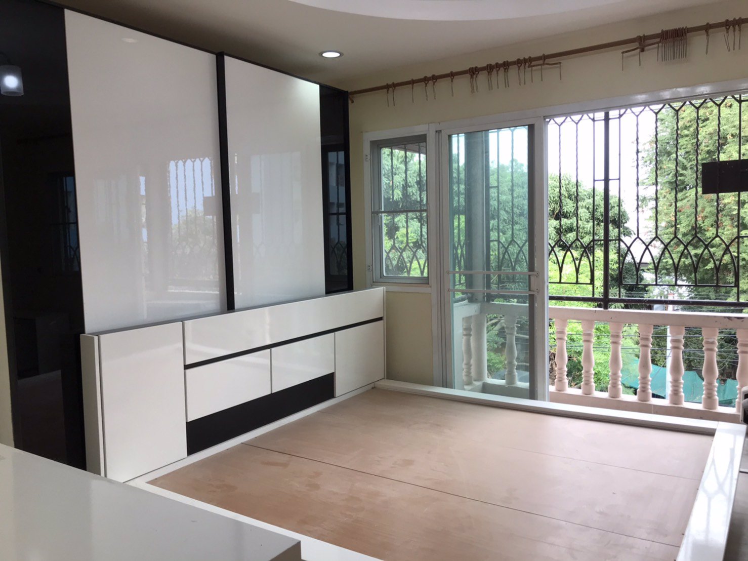 ให้เช่า-โฮมออฟฟิศ-3-ชั้น-ใกล้-bts-อุดมสุข-ซสุขุมวิท-66-1-สภาพดี-มีเฟอร์นิเจอร์-ราคาเพียง-200