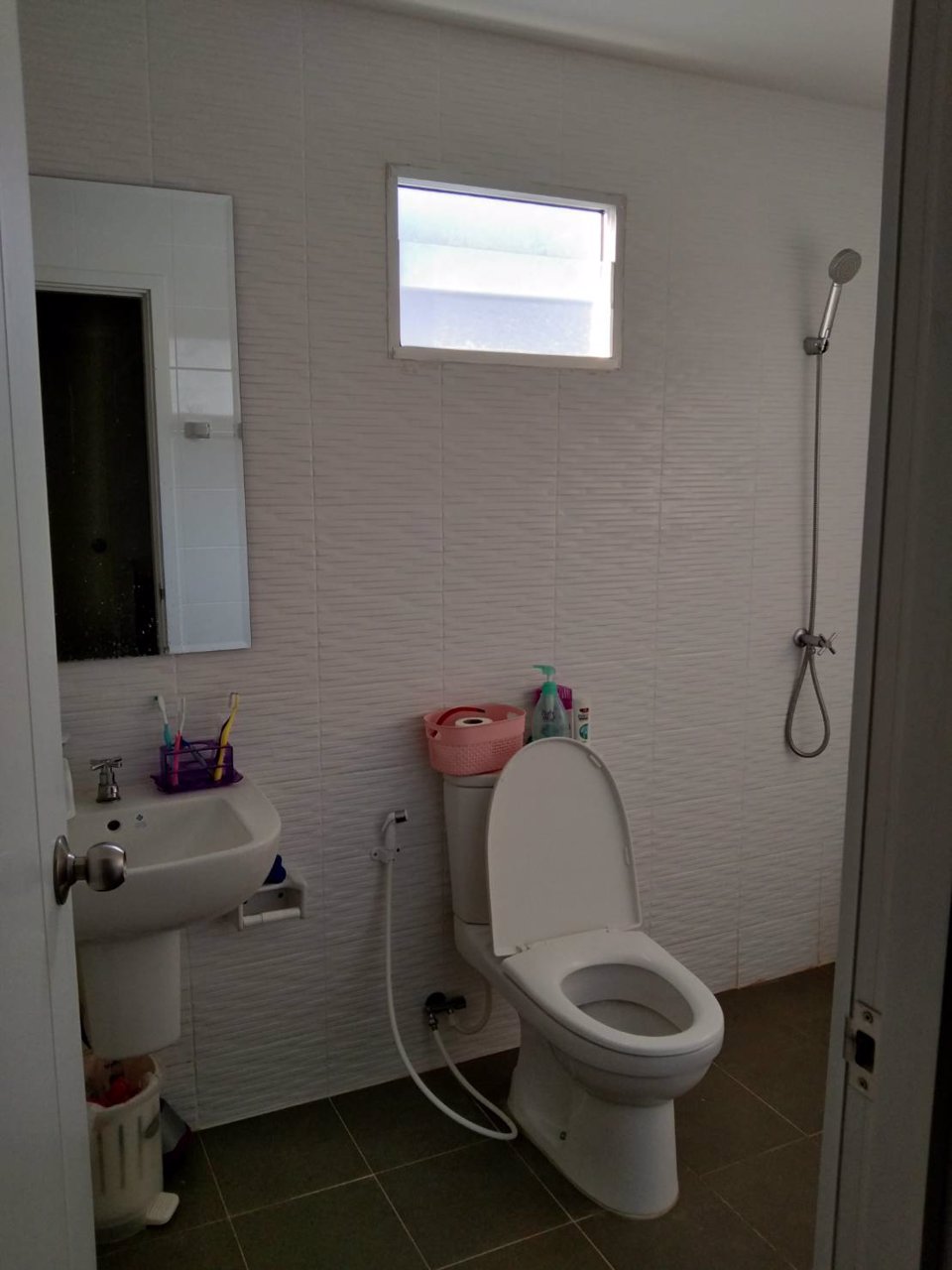 ให้เช่า-ทาวน์เฮ้าส์-2-ชั้นหลังมุม-มพฤกษา106-เยื้องวัดตำหรุ-ติดถนนใหญ่-ราคา-9500-บาท