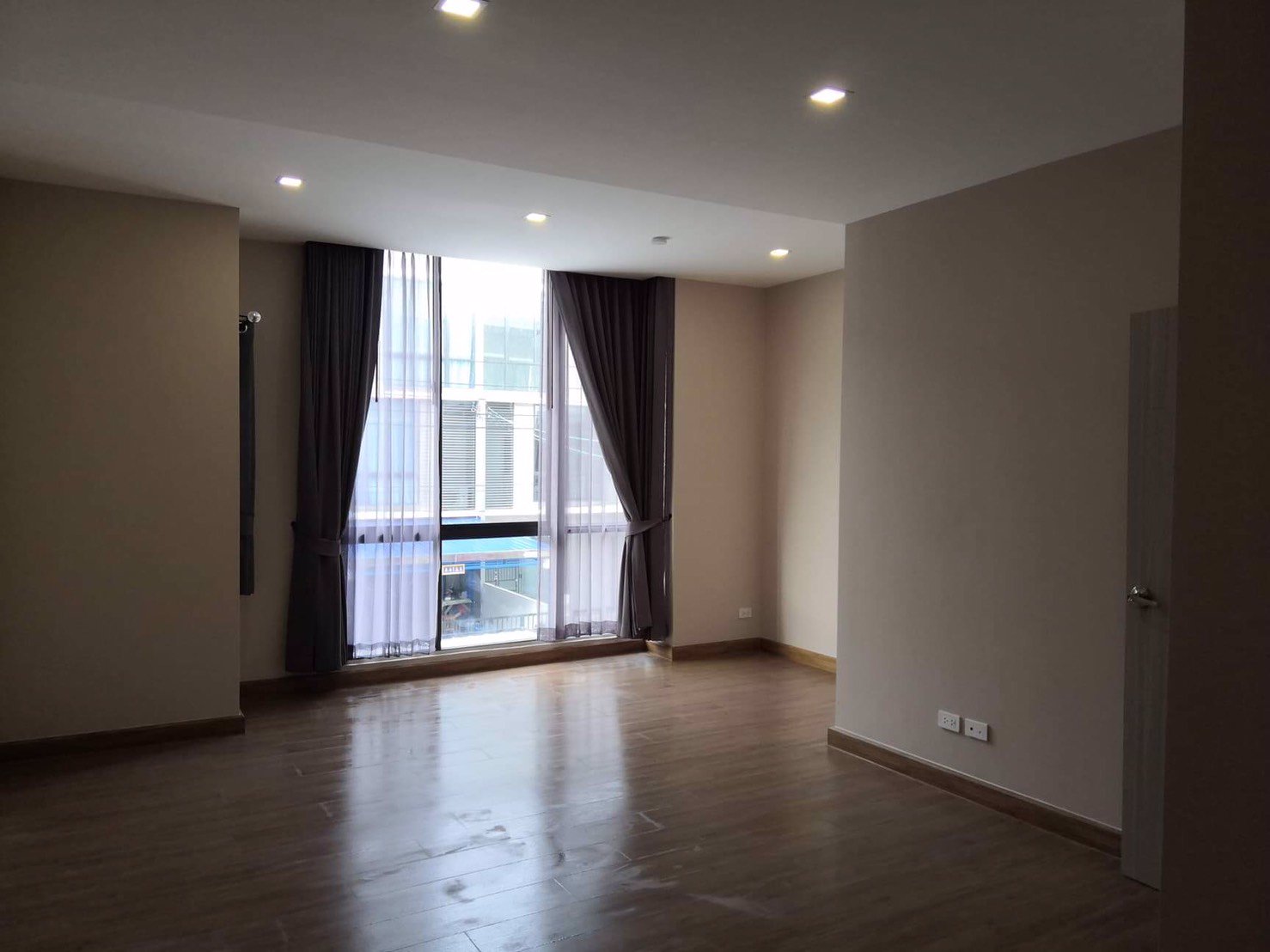 ให้เช่า-ทาวน์โฮมใหม่-3-ชั้น-ยังไม่เคยเข้าอยู่-พาทิโอ-ลาดกระบัง-อ่อนนุช-ทำออฟฟิศได้-ราคา-22000