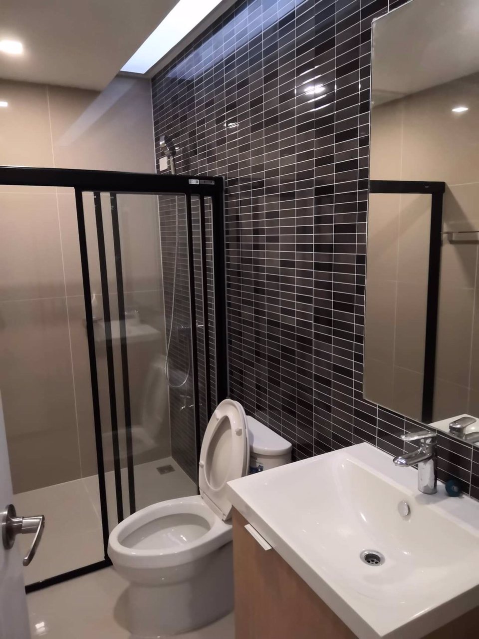 ให้เช่า-ทาวน์โฮมใหม่-3-ชั้น-ยังไม่เคยเข้าอยู่-พาทิโอ-ลาดกระบัง-อ่อนนุช-ทำออฟฟิศได้-ราคา-22000