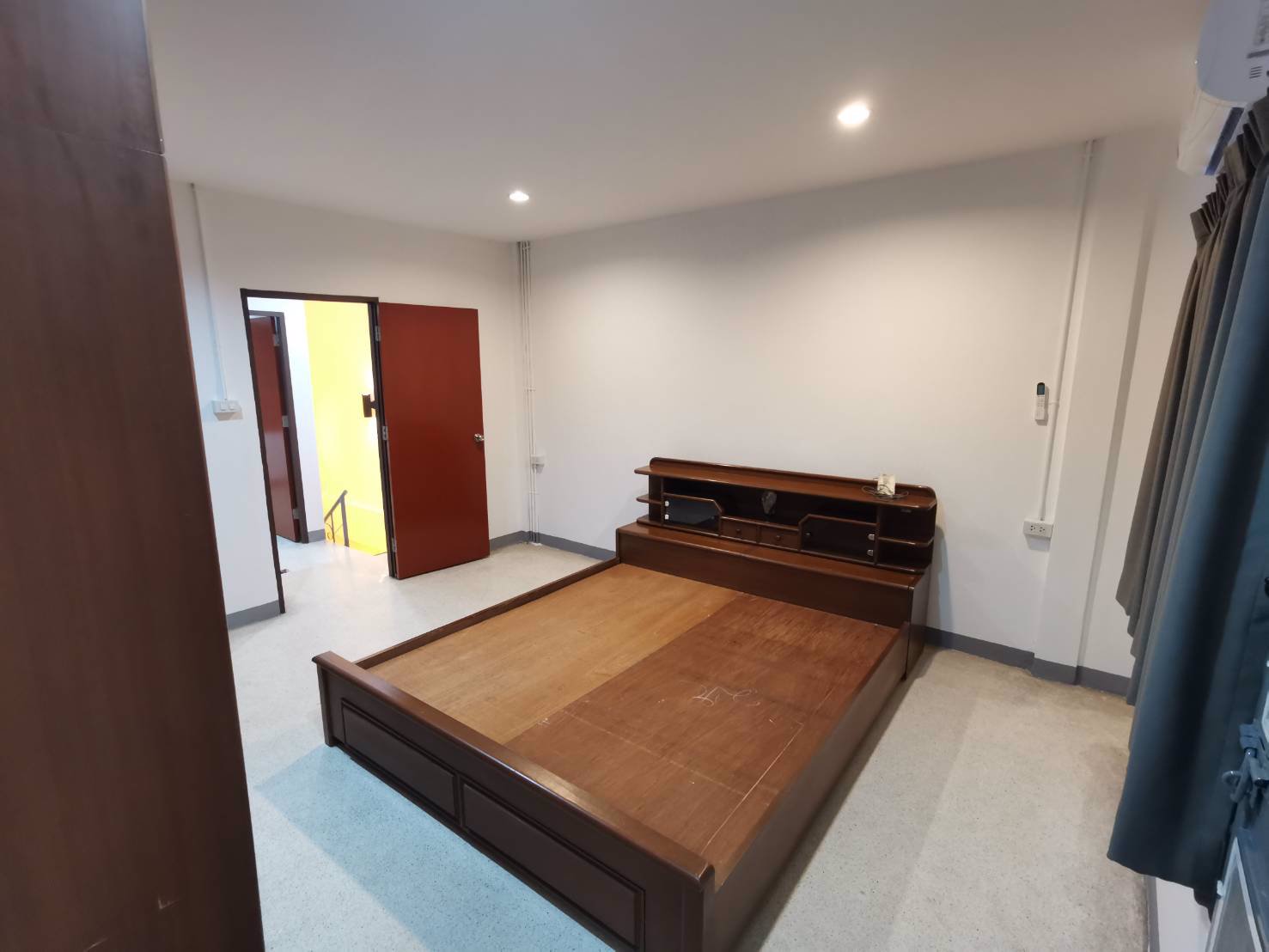 ให้เช่า-ทาวน์เฮ้าส์-2-ชั้น-รีโนเวทใหม่-มปรีชา-ซรามคำแหง188-บ้านสวย-พร้อมอยู่-ราคา-8500-บาท