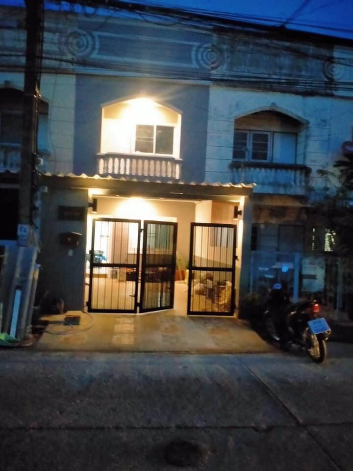 ให้เช่า-ทาวน์เฮ้าส์-2-ชั้น-รีโนเวทใหม่-มปรีชา-ซรามคำแหง188-บ้านสวย-พร้อมอยู่-ราคา-8500-บาท