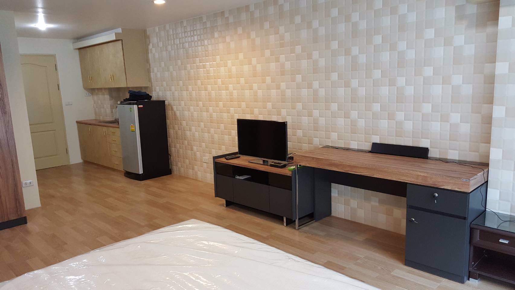 ให้เช่า-คอนโด-silom-terrace-38-sq-m-fully-furniture-5-min-from-bts-saladaeng