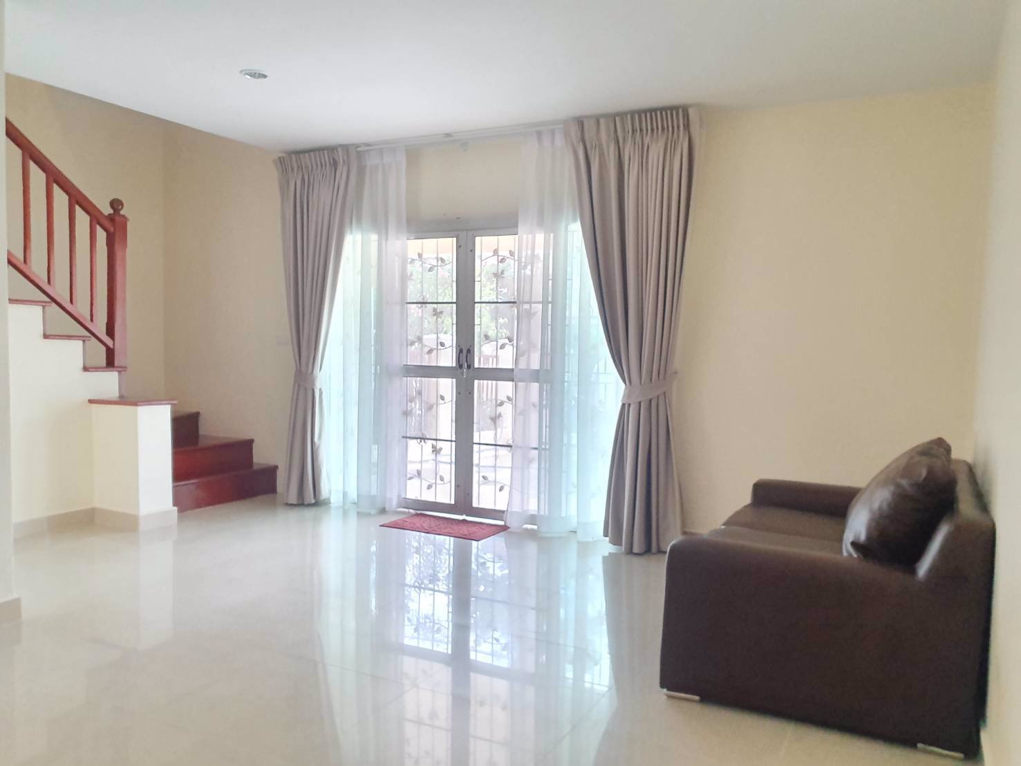 โปรโมชั่น-ปรับลดราคา-ให้เช่า-ทาวน์เฮ้าส์-renovateใหม่-เดอะคอนเนค2-ใกล้เมกกะ-บางนา-มีเฟอร์นิเจอร์