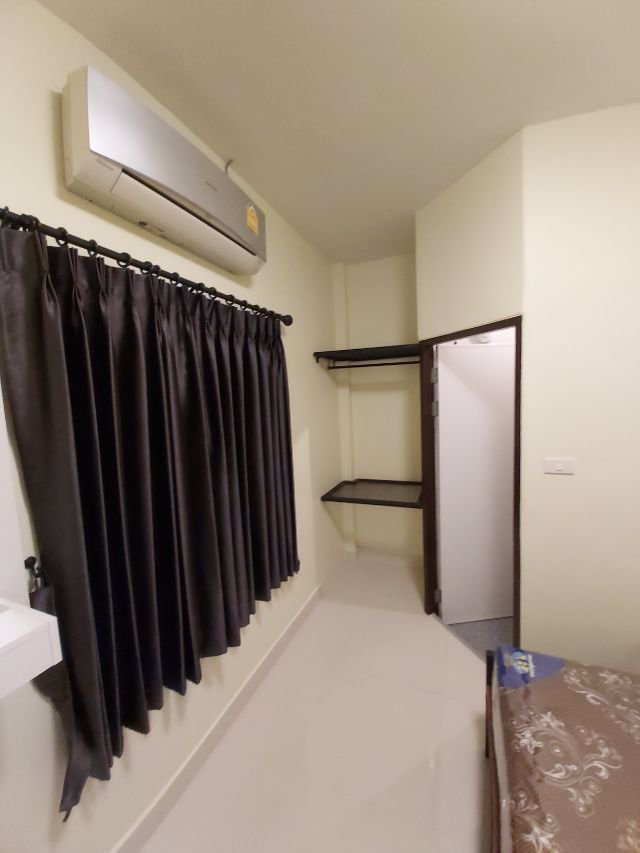 ให้เช่า-บ้านเดี่ยว-ไทยโมเดิร์น-2-หลัง-พร้อมเฟอร์นิเจอร์-ถเฉลิมพระเกียรติ-ร๙-ใกล้พาราไดซ์พาร์