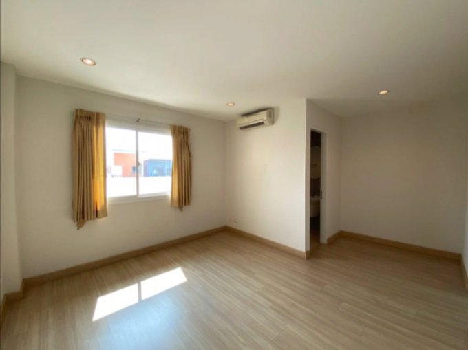 ให้เช่า-ทาวน์โฮม-3-ชั้น-d-one-อ่อนนุช-ศรีนครินทร์-เหมาะสำหรับทำออฟฟิศ-ราคา-38000-บาท