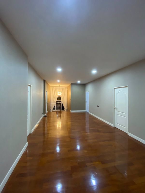 ให้เช่า-บ้านเดี่ยวหลังใหญ่-บลูลากูน-บางนา-ตราด-กม8-ใกล้เมกกะ-บางนา