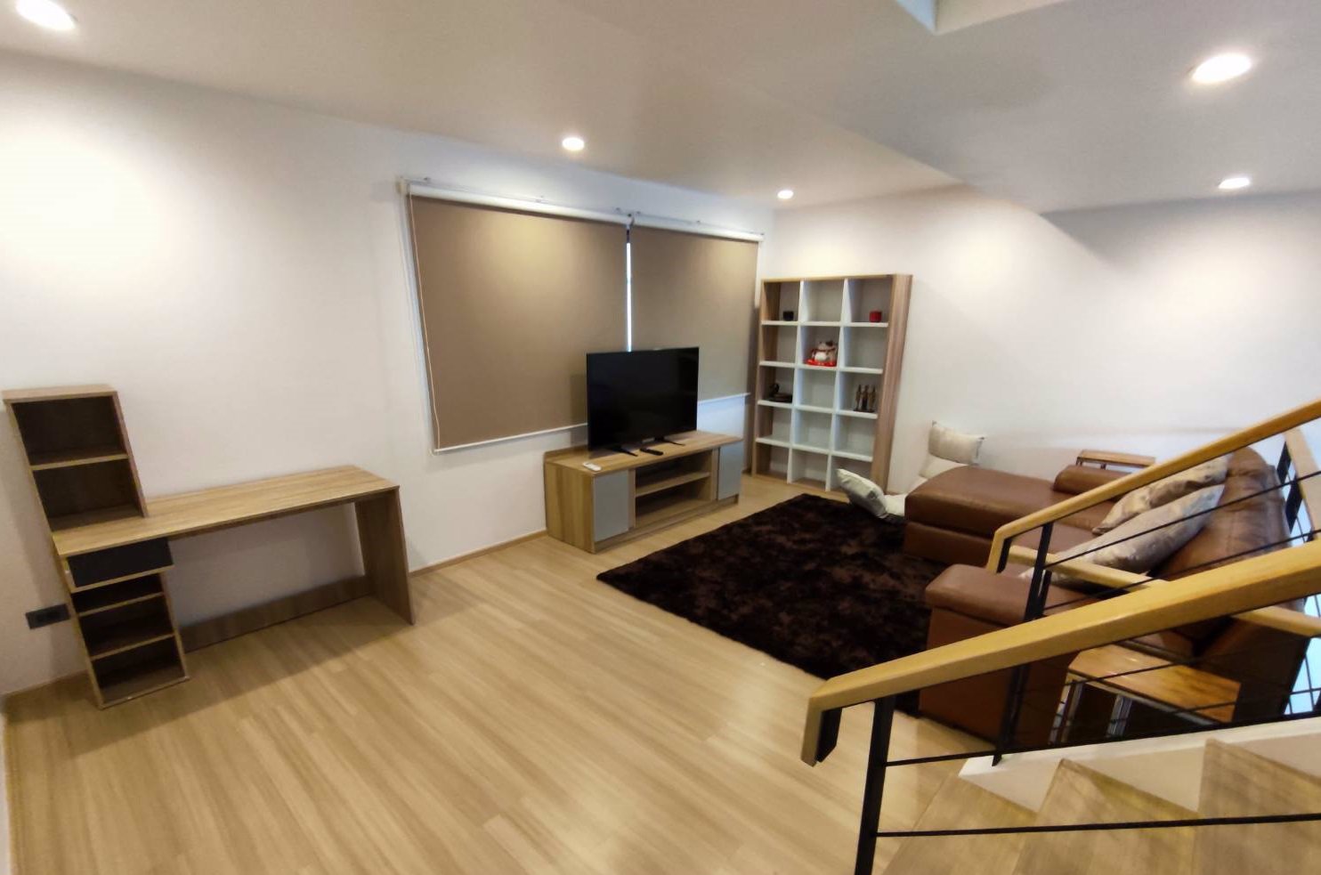 ให้เช่า-ทาวน์โฮม-3-ชั้น-มshizen-ซพัฒนาการ32-บ้านสวยสภาพดี-พร้อมเฟอร์-ราคา-49000-บาท