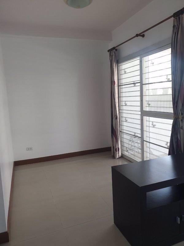 ให้เช่า-ทาวน์เฮ้าส์-2-ชั้น-มthe-life-บางนา-กม10-สภาพดี-ราคาเพียง-12000-บาท