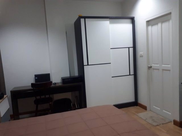 ให้เช่า-บ้านเดี่ยว-2-ชั้นใหม่-รัชดาฯ-เหม่งจ๋าย-บ้านสวย-เฟอร์นิเจอร์ครบ-พร้อมอยู่-ราคา-35000-บ