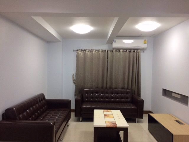 ให้เช่า-ทาวน์เฮ้าส์หลังมุม-ซประชาราษฎร์บำเพ็ญ-16-บ้านสวย-เฟอร์นิเจอร์ครบ-พร้อมอยู่-ราคา-3500