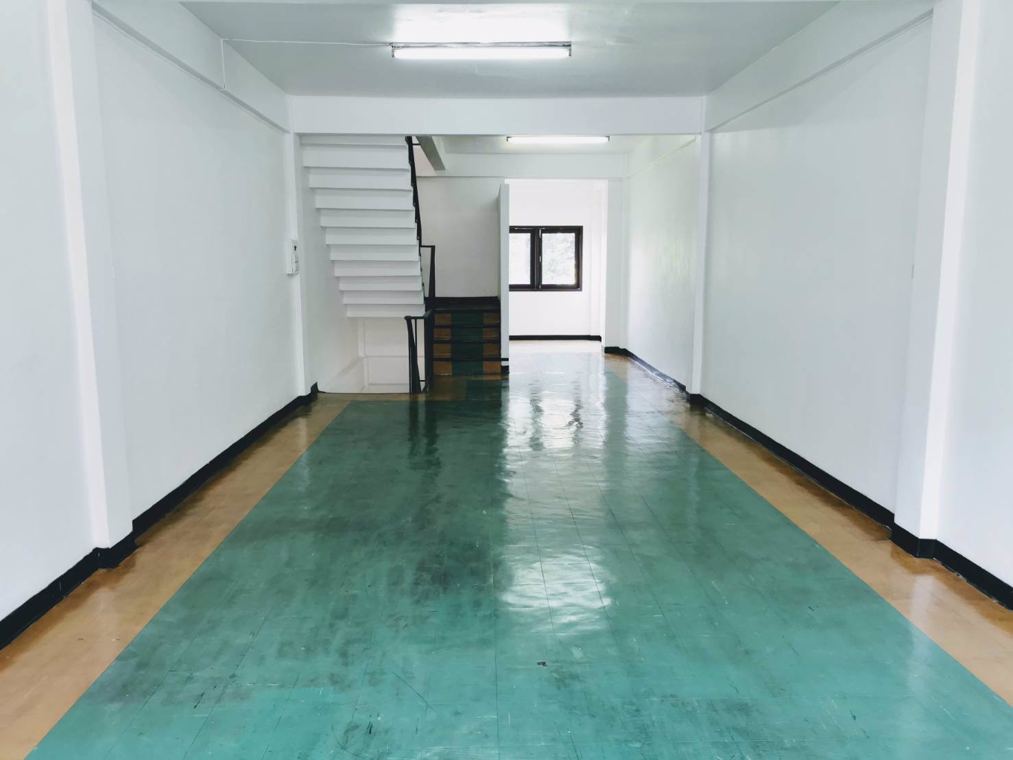 ให้เช่า-อาคาร​พาณิชย์​-4-ชั้นครึ่ง​-สภาพสวย-ติด​-mrt​-สถานีไฟฉาย-เดินขึ้นได้เลย-ราคา-30000-บา