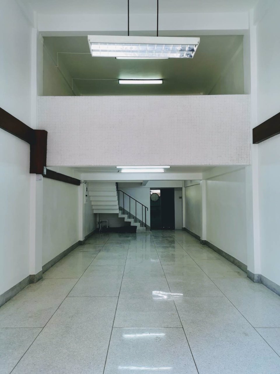 ให้เช่า-อาคาร​พาณิชย์​-4-ชั้นครึ่ง​-สภาพสวย-ติด​-mrt​-สถานีไฟฉาย-เดินขึ้นได้เลย-ราคา-30000-บา