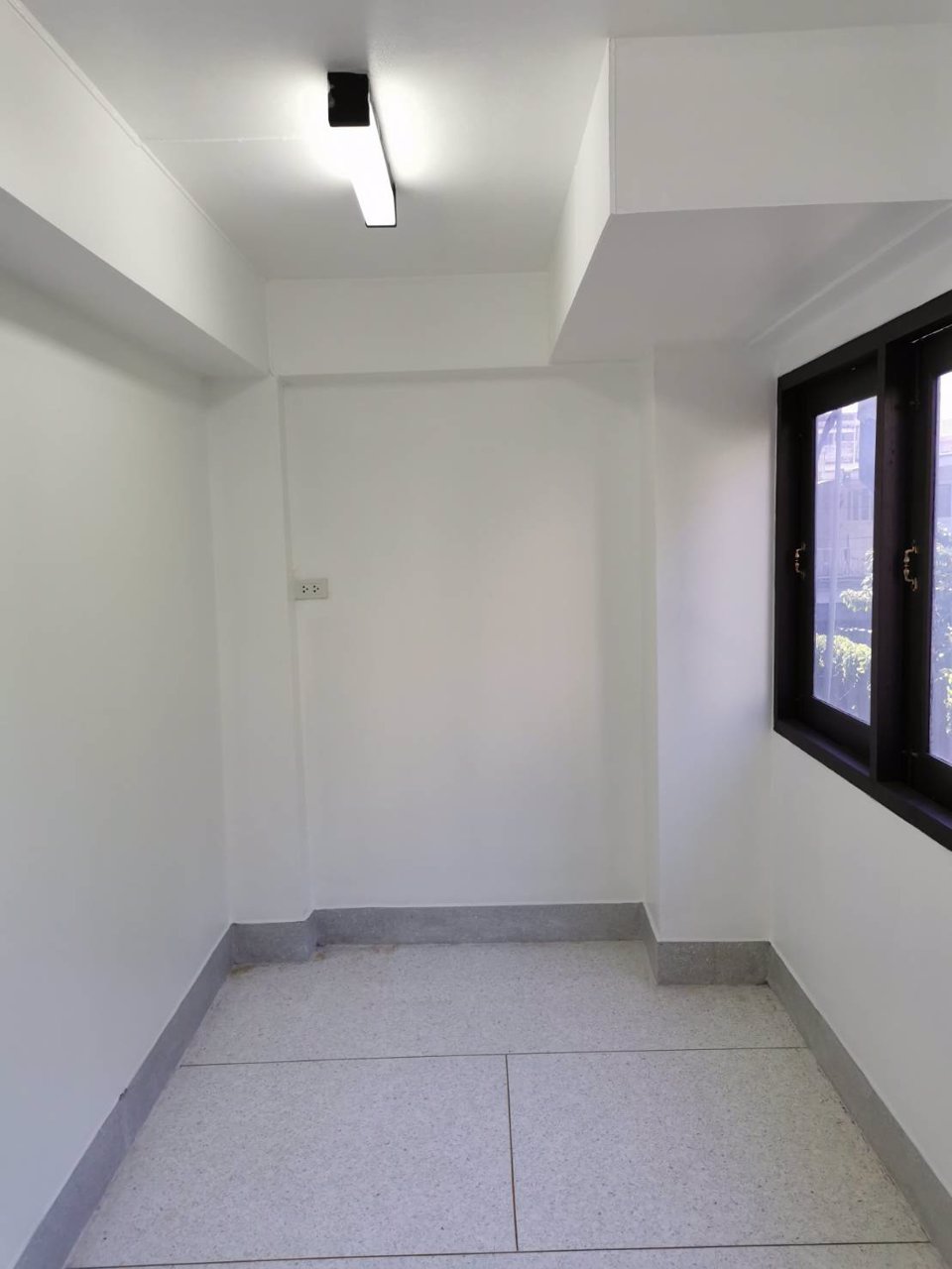 ให้เช่า-อาคาร​พาณิชย์​-4-ชั้นครึ่ง​-สภาพสวย-ติด​-mrt​-สถานีไฟฉาย-เดินขึ้นได้เลย-ราคา-30000-บา