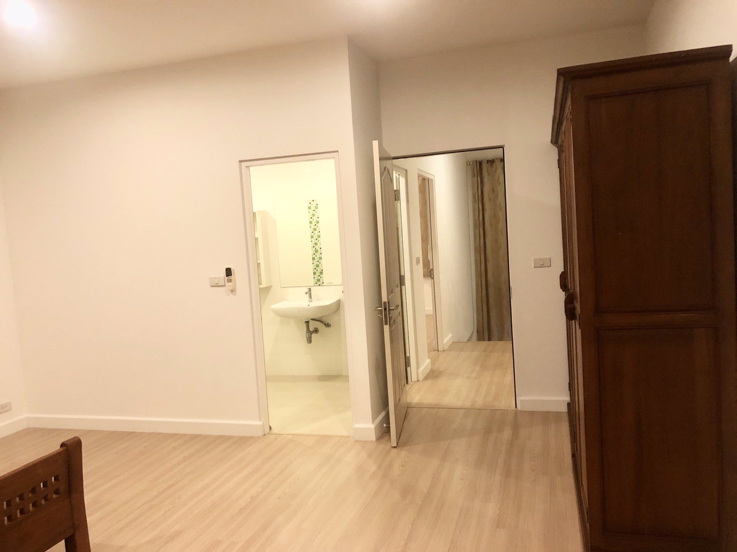 ให้เช่า-ทาวน์โฮม-3-ชั้น-renovate-ใหม่-หมู่บ้าน-กรีนนิช-ติด-makro-รามอินทรา-ราคา-24000-บาท