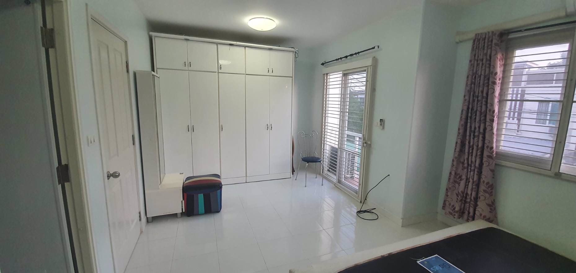 ให้เช่า-ทาวน์เฮ้าส์-the-connect-8-ใกล้เมกกะ-บางนา-บ้านสวย-พร้อมเฟอร์นิเจอร์-ราคาถูก-12000-บาท