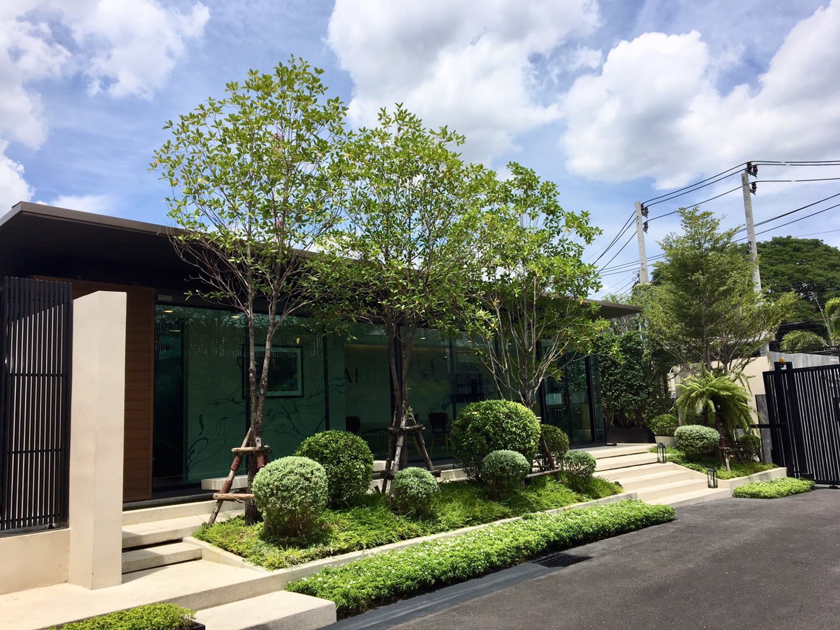 ให้เช่า-โฮมออฟฟิศใหม่-35-ชั้น-aires-rama-9-ซอย49-บ้านสวย-ทำเลดี-เข้าออกได้หลายทาง