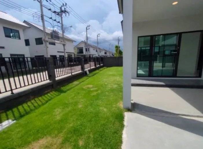 ให้เช่า-บ้านใหม่หลังมุม-บริทาเนีย-เมกะทาวน์-บางนา-บ้านสวย-มีเฟอร์นิเจอร์-พร้อมอยู่-ราคา-28000-บาท