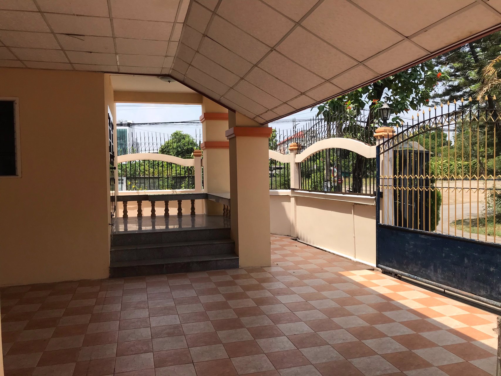 ให้เช่า-บ้านเดี่ยวหลังมุม-ซเฉลิมพระเกียรติ-ร๙-48-บ้านสวย-มีเฟอร์นิเจอร์พร้อมอยู่-ราคา-25000