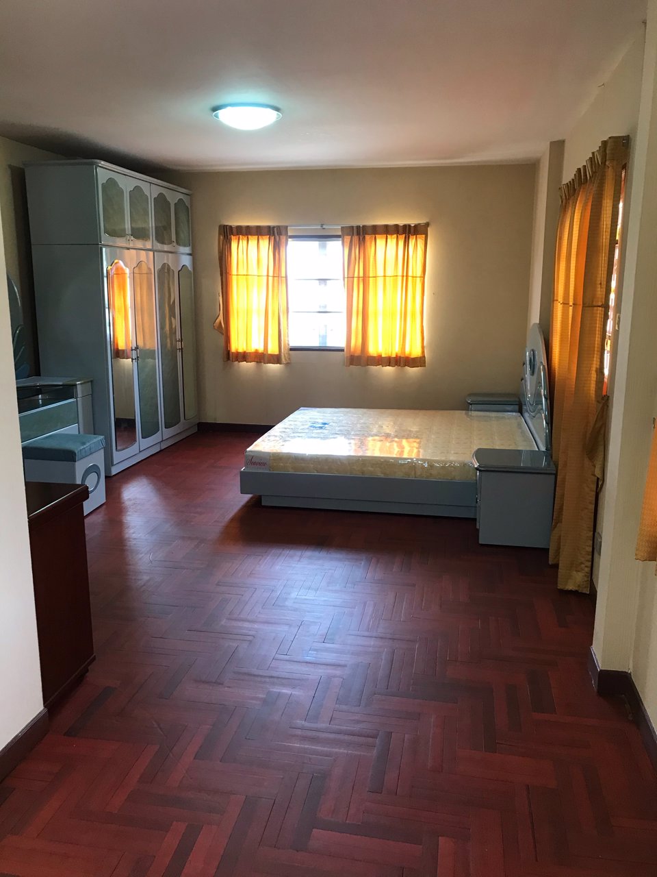 ให้เช่า-บ้านเดี่ยวหลังมุม-ซเฉลิมพระเกียรติ-ร๙-48-บ้านสวย-มีเฟอร์นิเจอร์พร้อมอยู่-ราคา-25000