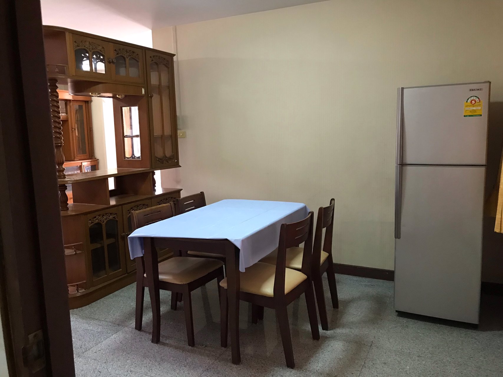 ให้เช่า-บ้านเดี่ยวหลังมุม-ซเฉลิมพระเกียรติ-ร๙-48-บ้านสวย-มีเฟอร์นิเจอร์พร้อมอยู่-ราคา-25000