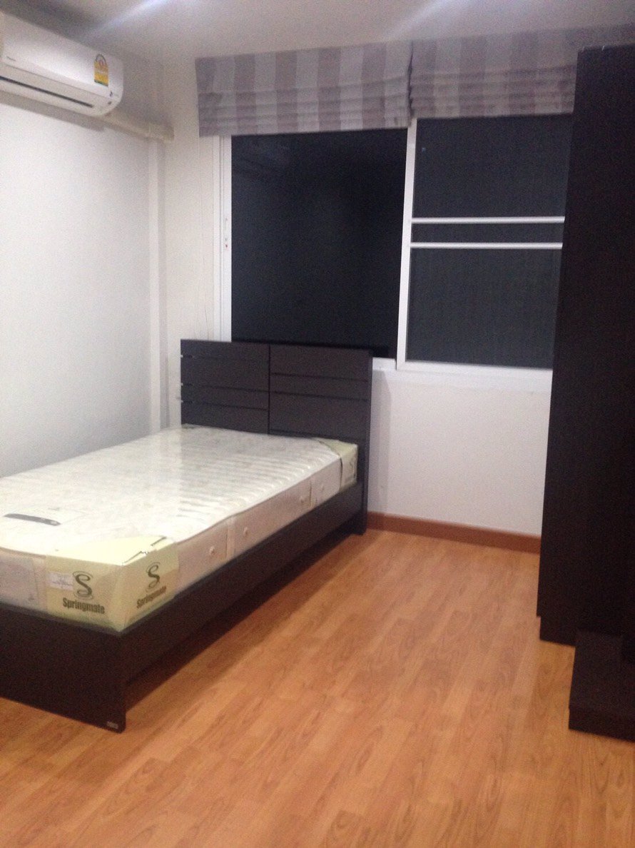 ให้เช่า-house-for-rent-ตกแต่งใหม่-ย่านห้วยขวาง-บ้านสวยสภาพดี-จอดรถได้-3-คัน-พร้อมเฟอร์นิเจอร์