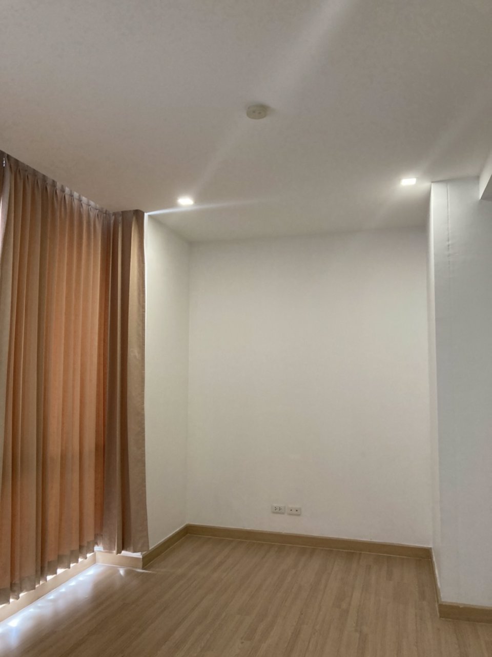 ให้เช่าและขาย-ทาวน์โฮม-3-ชั้น-พฤกษาวิลล์-รามคำแหง-เสรีไทย-บ้านสวยสภาพดี-ราคา-18000-บาท